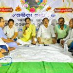 ଟ୍ରକ ଧକ୍କାରେ ବାଇକ ଆରୋହୀ ଯୁବକ ଗୁରୁତର  କ୍ଷତି ପୂରଣ ପାଇଁ ନୂଆ ଜଗନ୍ନାଥ ସଡକ ଅବରୋଧ